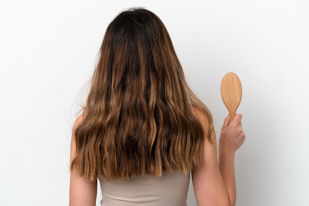 Mujer joven sobre fondo aislado