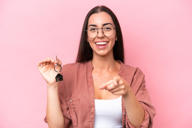 mujer joven, tenencia, hogar, llaves