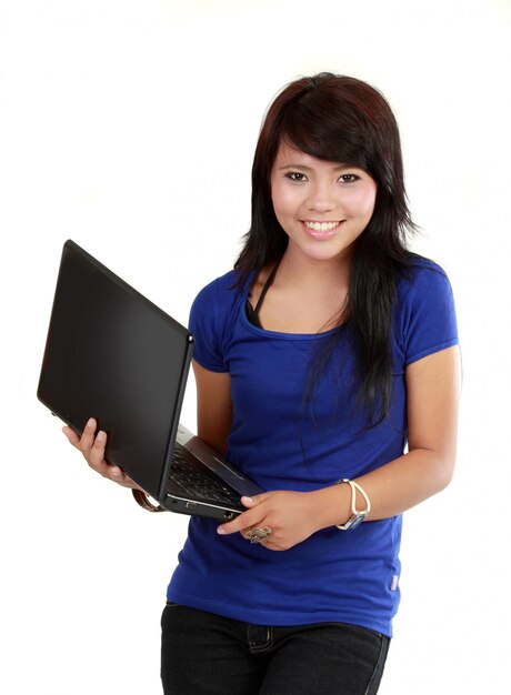 Foto mujer con laptop