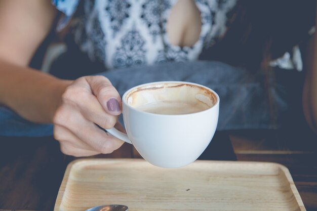 mujer, mano, tenencia, taza, café, café