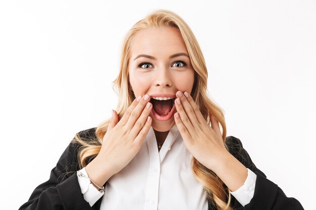 Mujer de negocios emocionada emocional posando aislado