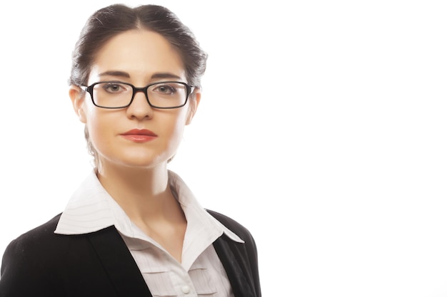 Mujer de negocios joven con gafas