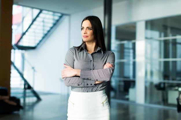 Mujer de negocios joven