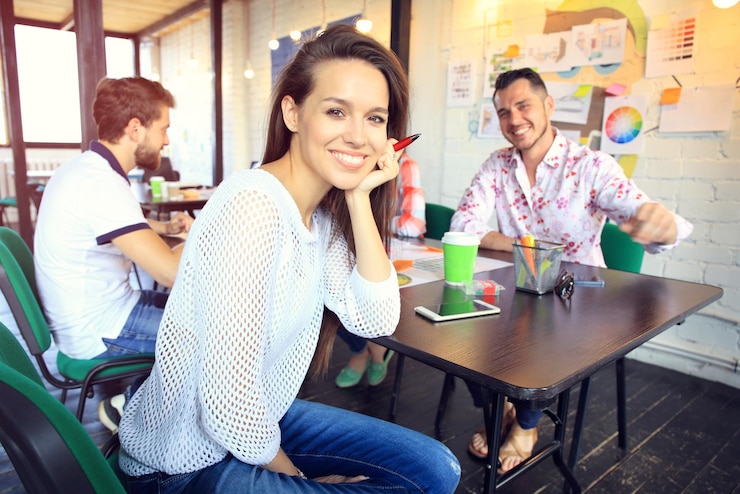 Foto mujer de negocios moderno en la oficina
