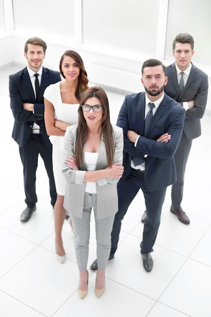 Foto mujer de negocios, posición, delante de, equipo negocio