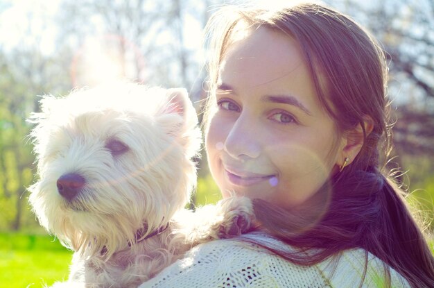 mujer con perro