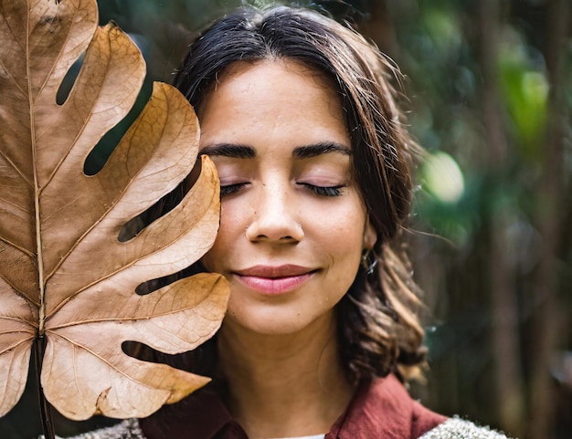 Foto la mujer en relación con la naturaleza