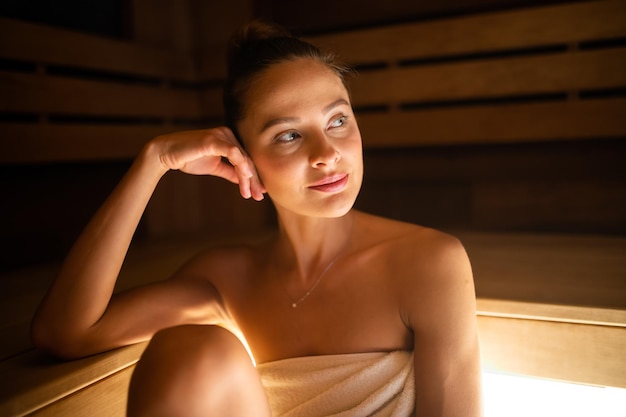 Foto mujer, relajante, en, un, sauna