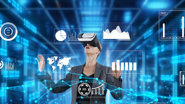 Mujer reportera explicando los datos dinámicos del mercado señalando los datos por artefacto VR