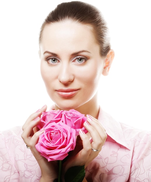 Foto mujer con rosas