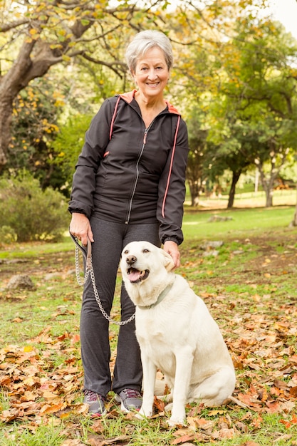 Mujer Senior en el parque