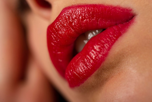 Mujer sexy sensual labios rojos Maquillaje de labios Mujer seductora