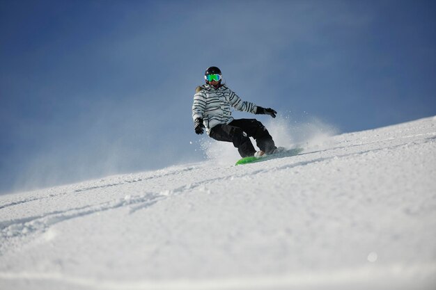 mujer snowboard