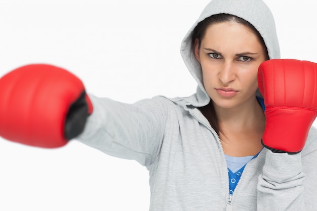 Mujer Stern en sudadera de boxeo