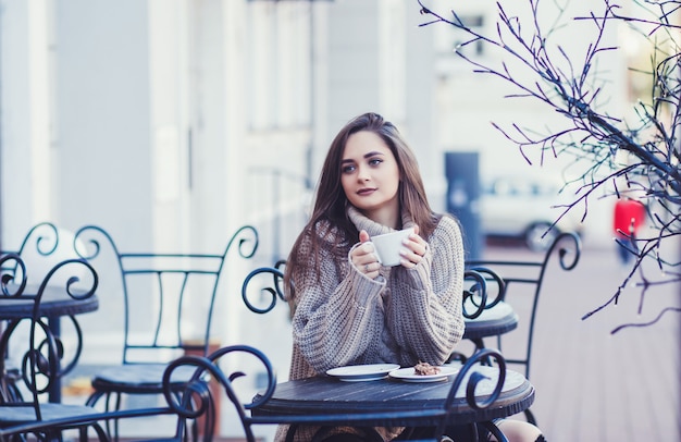 Mujer, con, taza de café