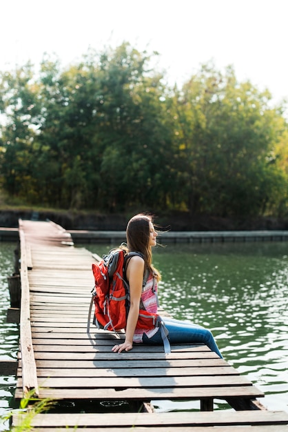 Foto mujer viajera