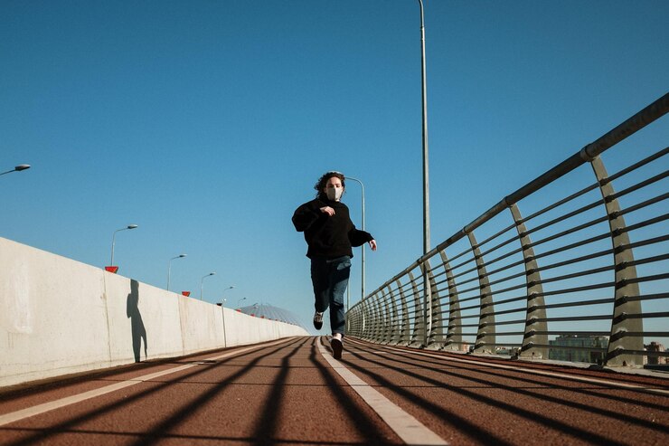 Foto mulher a correr