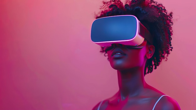 Mulher afro-americana com óculos VR em luzes de néon