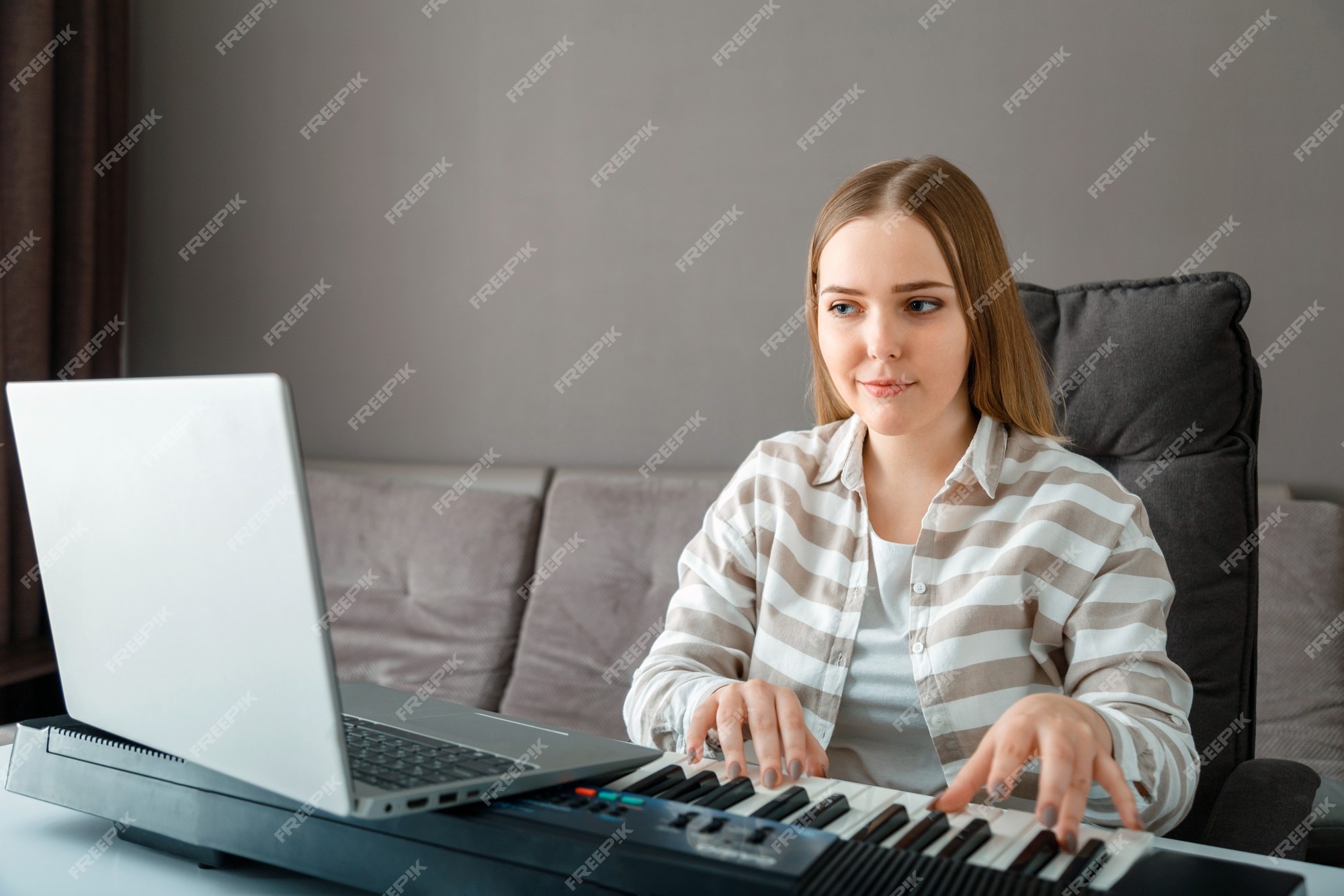 Aprenda a tocar piano, Aprenda com lições de piano online