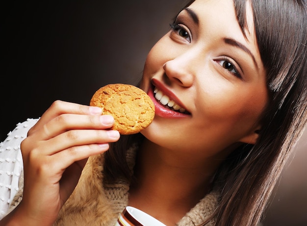 Mulher, com, café, e, biscoitos