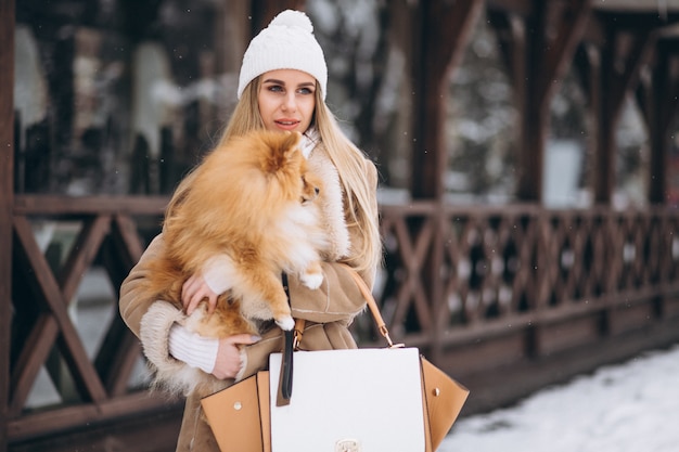 Mulher, com, cão, em, inverno