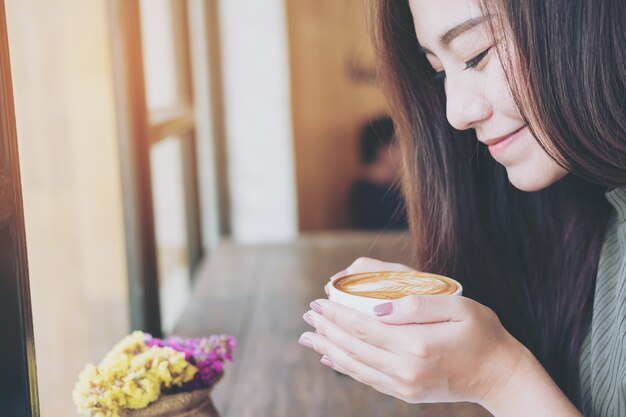 Mulher, com, xícara café