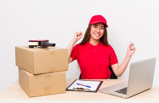 mulher de empregado de empresa de negócios bonita