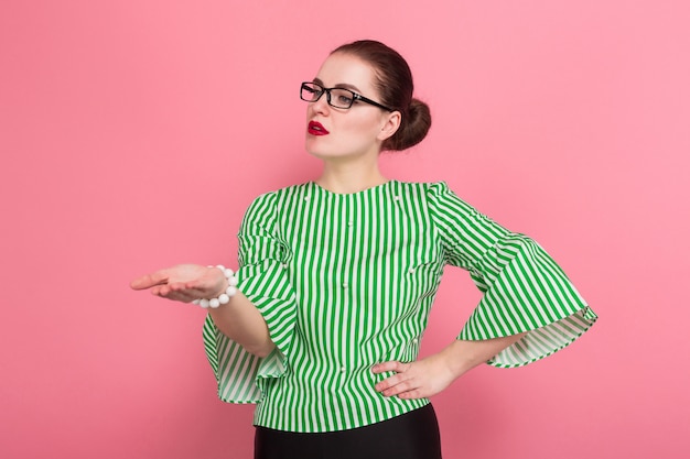 Mulher de negócios com cabelo bun