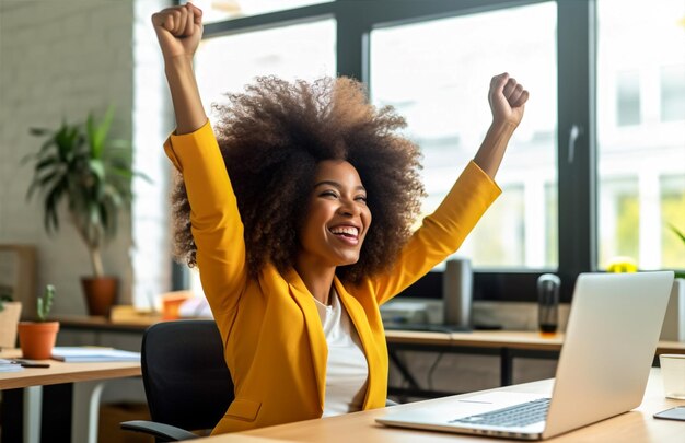 Mulher de trabalho laptop estudante de negócios bem-sucedido vencedor computador sorriso americano africano IA generativa