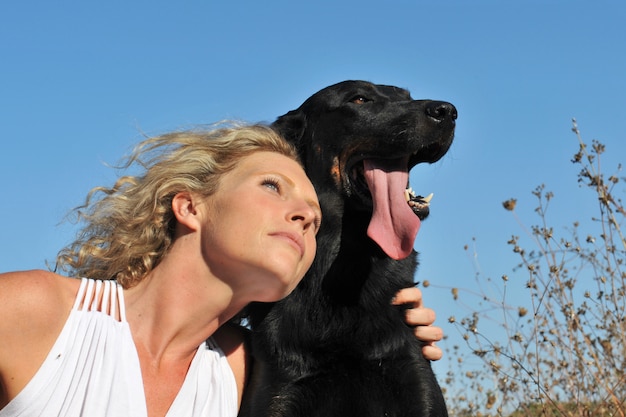 Mulher e beauceron