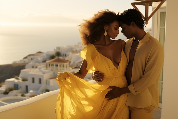 mulher e homem em um terraço branco em Santorini Grécia lua-de-mel casal de amantes atmosfera romântica