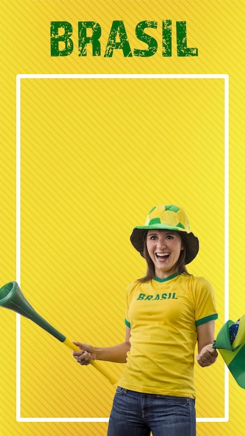 Foto mulher fã brasileira comemorando em um fundo amarelo