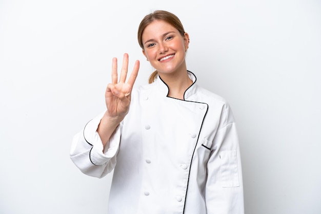 Mulher jovem chef isolada em um fundo branco feliz e contando três com os dedos