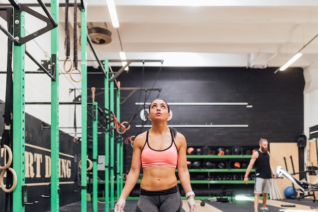 Foto mulher jovem, treinamento