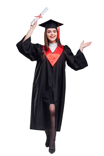 Mulher lindo com seu certificado de diploma posando em branco. Educação .