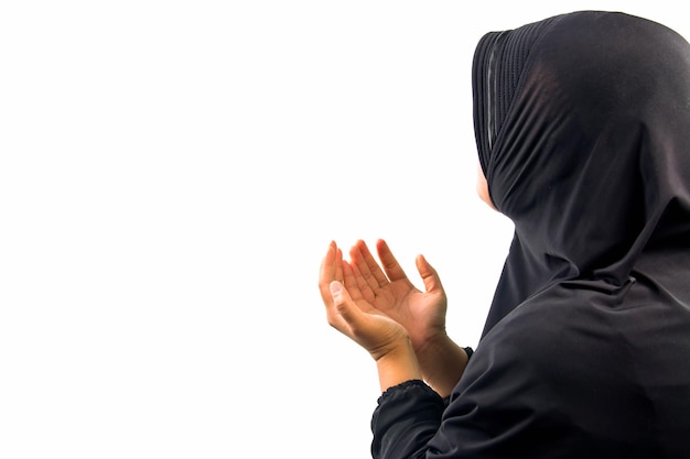 Mulher muçulmana rezando para Allah Deus muçulmano