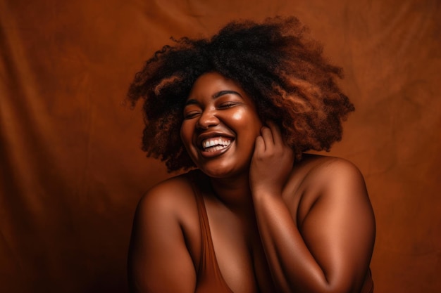 Mulher negra de retrato e feliz em um fundo marrom com positividade corporal