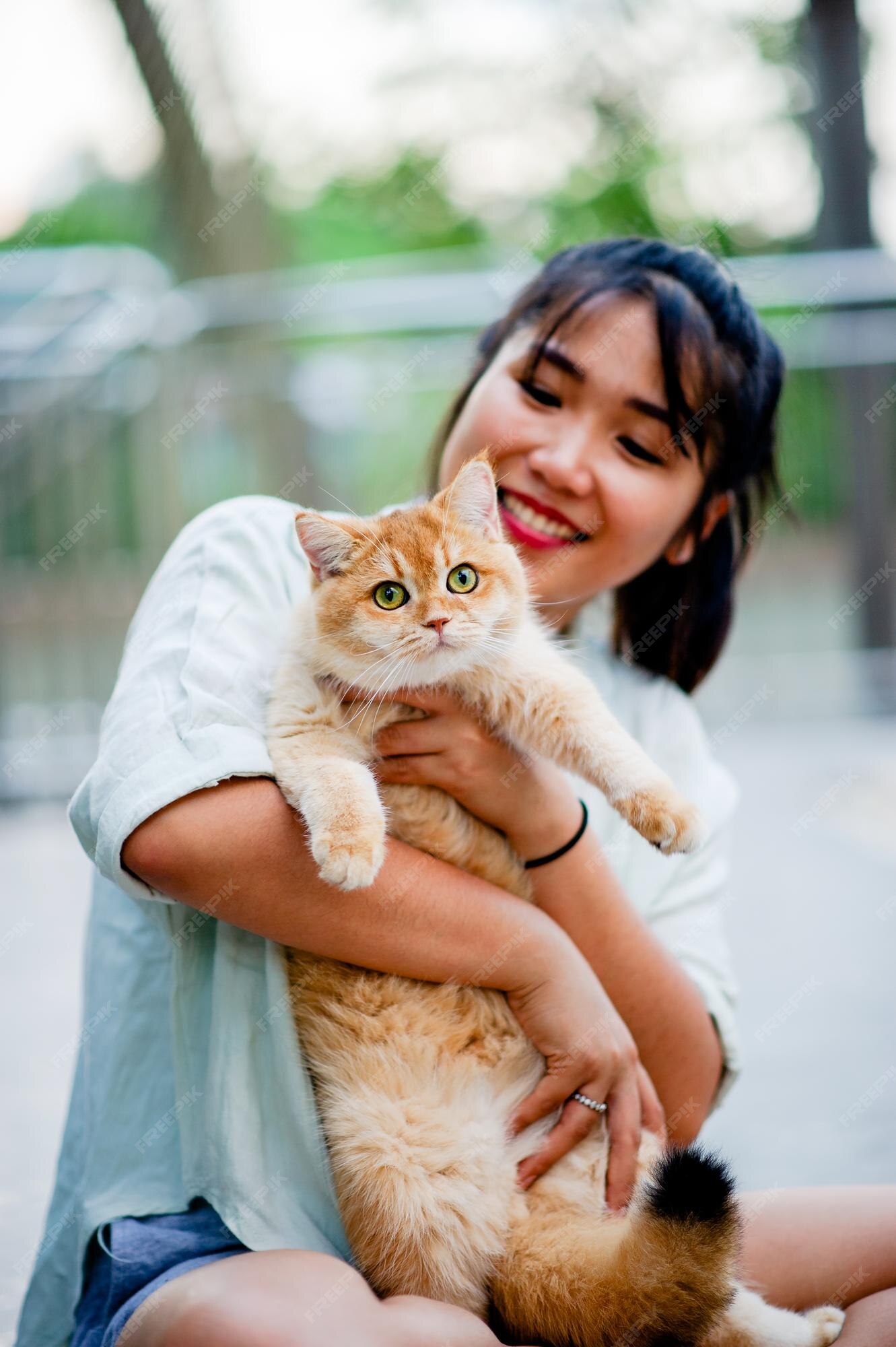 Brincando com o seu gato