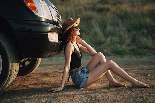 Mulher sentada no autocarro