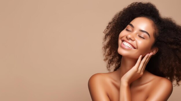 Foto mulher sorridente em grupo diverso