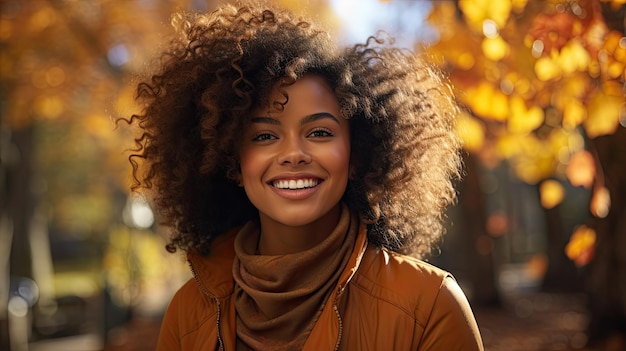 Mulher sorridente na paisagem de outono