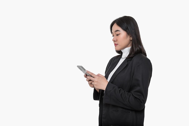 Mulher usando um telefone celular