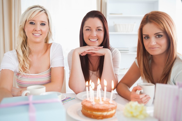 Mulheres, celebrando, aniversário