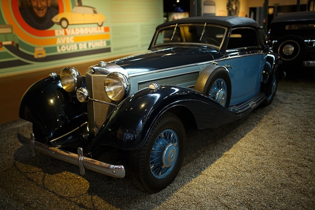 MULHOUSE, FRANKREICH, 22. August 2023 Sammlung Schlumpf Die Cite de Automobile beherbergt die weltweit größte Sammlung von Autos mit mehr als 500 Stücken