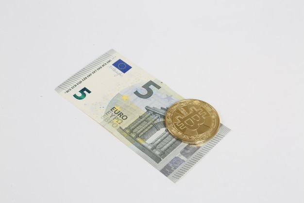 Multi-Euro-Dolar-Bargeld Verschiedene Arten von Bitcoin-Banknoten der neuen Generation