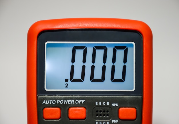 Multimeter zur messung verschiedener parameter.