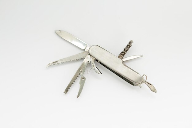 Foto multitool-set mit messer und opener-hintergrund