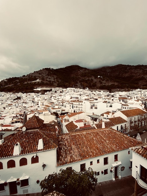 Multitud de casas blancas de pueblo