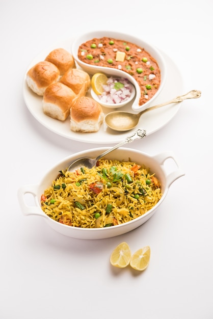 Mumbai Style Pav Bhaji com Tawa Pulav, é uma comida popular de beira de estrada da Índia