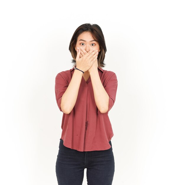 Mund und schockiertes Gesicht der schönen asiatischen Frau, Isolated On White Background